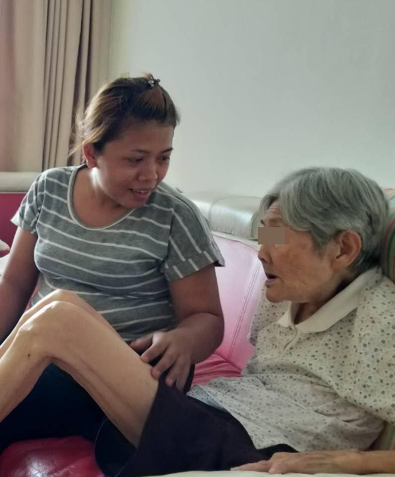屏東市李小姐家外勞達蒂,已服務1年多,照顧病人細心雇主很滿意